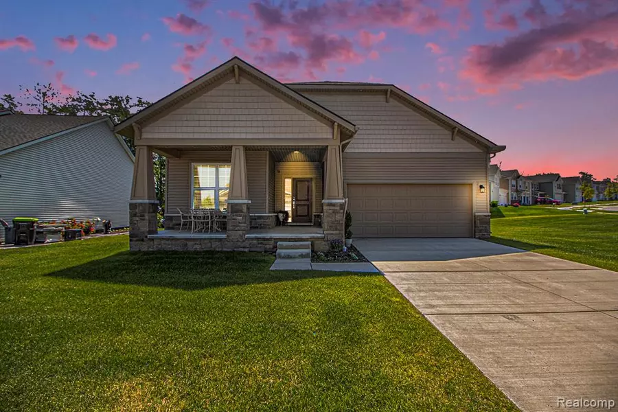 217 Coppice Way, White Lake, MI