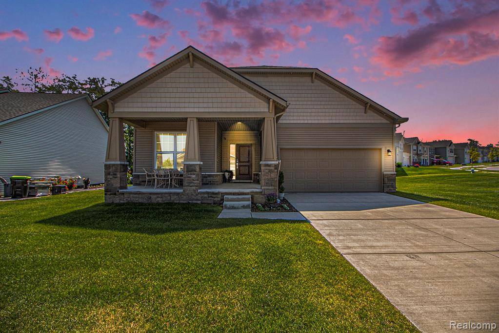 217 Coppice Way, White Lake, MI