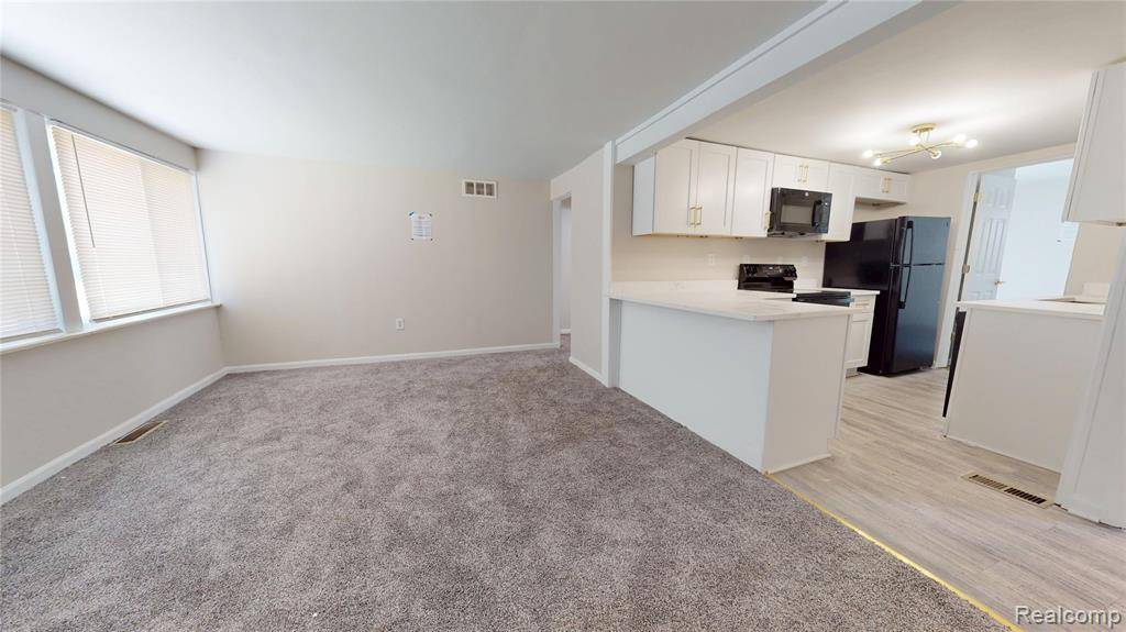 Oak Park, MI 48030,1256 E Evelyn Avenue