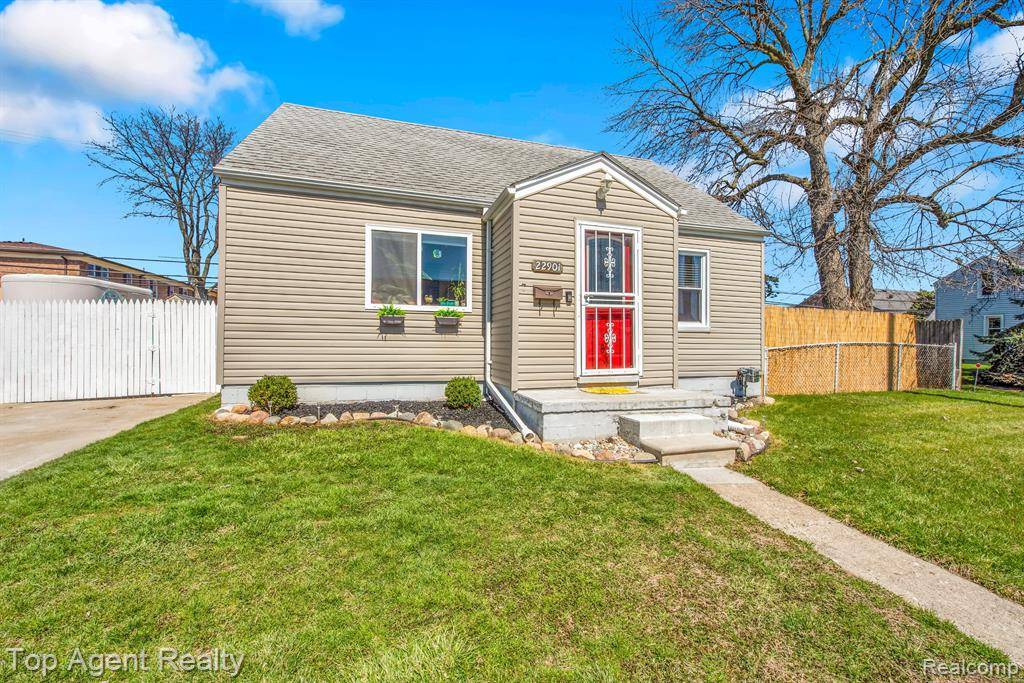 Saint Clair Shores, MI 48080,22901 PLEASANT Street