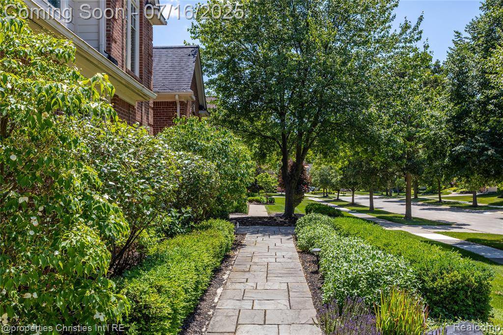 Novi, MI,22080 Chase Drive
