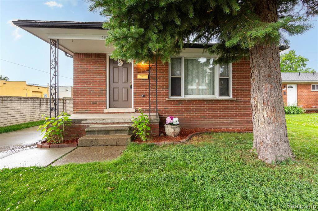 1307 Hanford Avenue, Lincoln Park, MI 48146