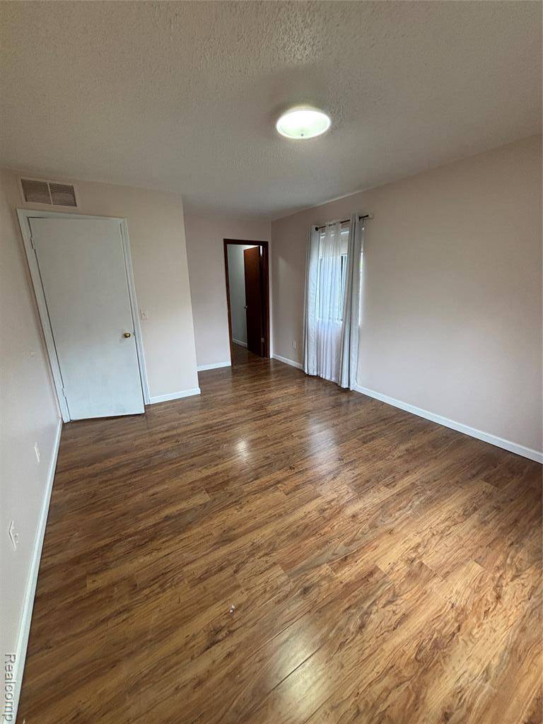Sterling Heights, MI 48313,15140 Seagull Drive