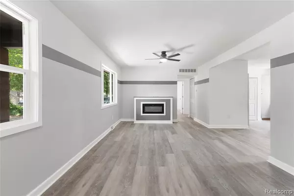 Highland, MI 48356,3166 Highland Boulevard