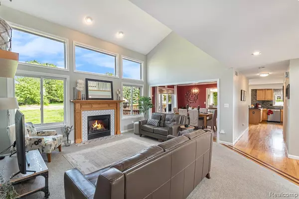 Howell, MI 48843,1898 Deer View Court