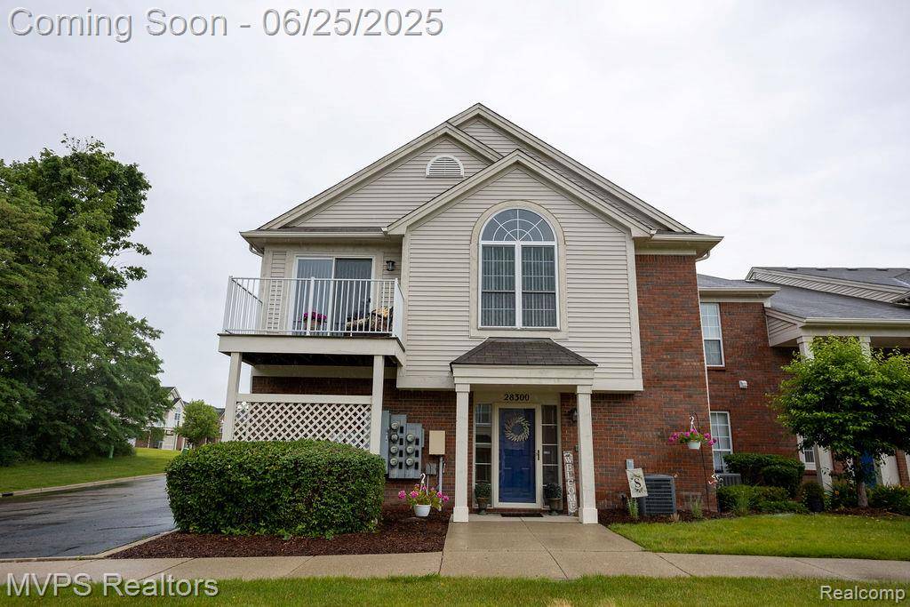 28300 Adler Park S Drive, Chesterfield, MI