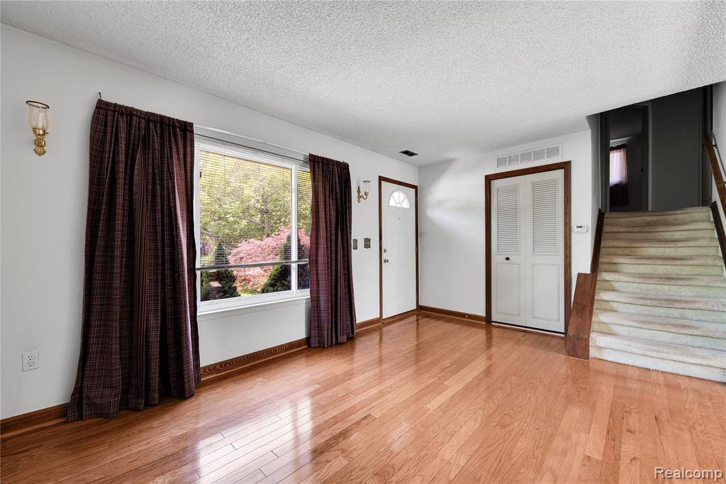 Flat Rock, MI 48134,29730 Cambridge Street