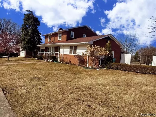 Lincoln Park, MI 48146,664 BUCKINGHAM Avenue