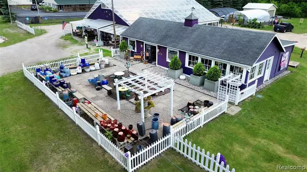 Fenton, MI 48430,2398 Grange Hall Road