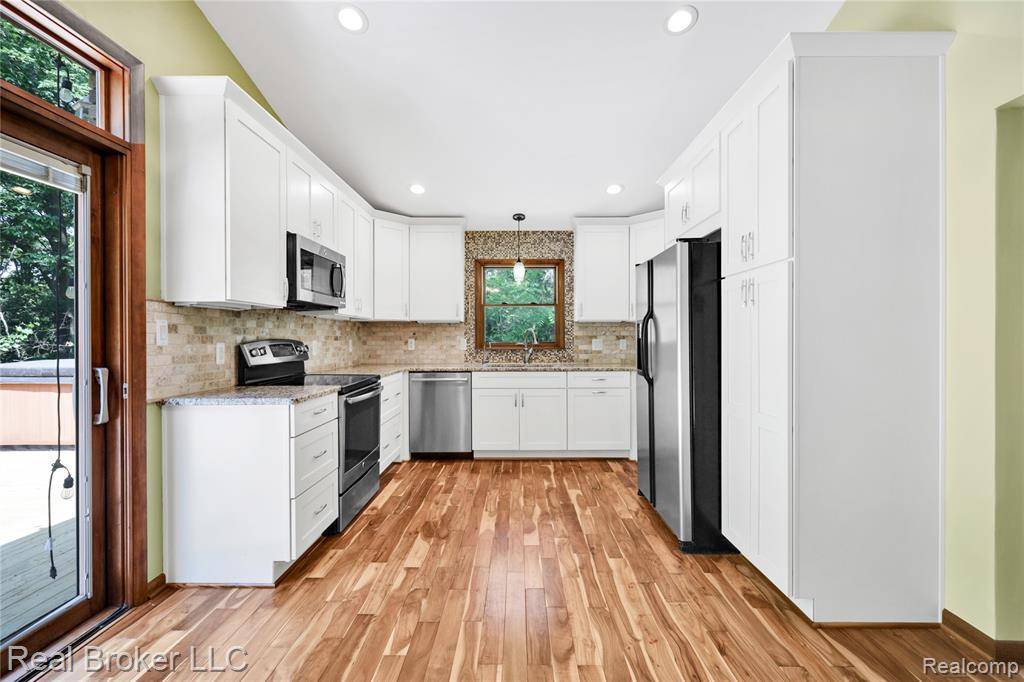 Ortonville, MI 48462,1620 Perry Lake Road