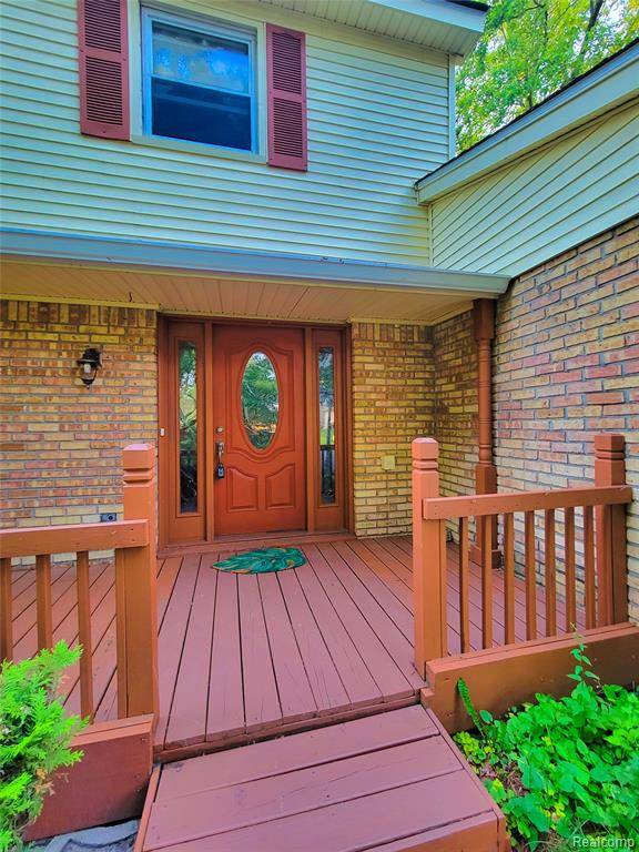 Holly, MI 48442,801 Holly Bush Drive