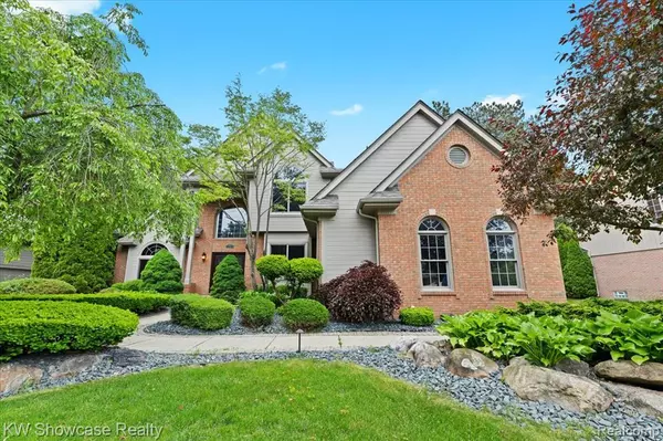 52890 Seven Oaks Drive, Shelby Twp, MI 48316