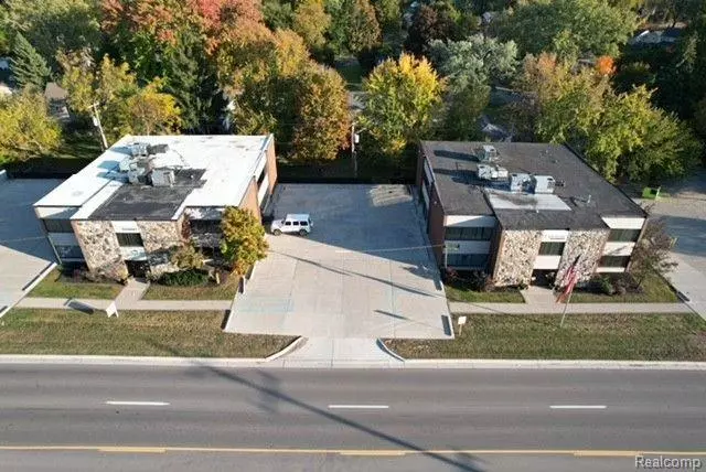 Sylvan Lake, MI 48320,1877 - 1899 ORCHARD LAKE Road