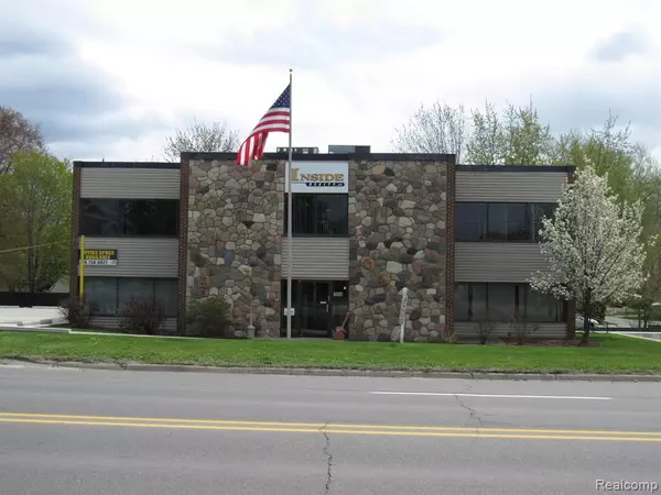 Sylvan Lake, MI 48320,1877 - 1899 ORCHARD LAKE Road