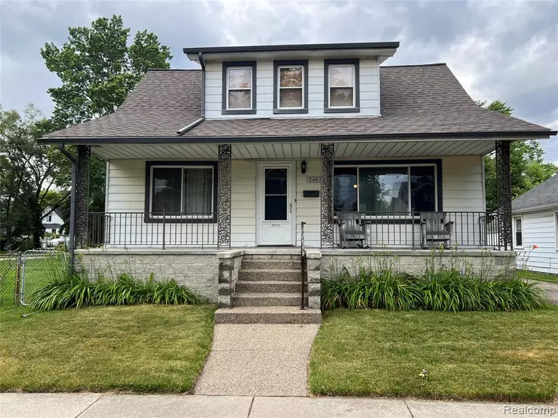 8467 Central Street, Center Line, MI 48015