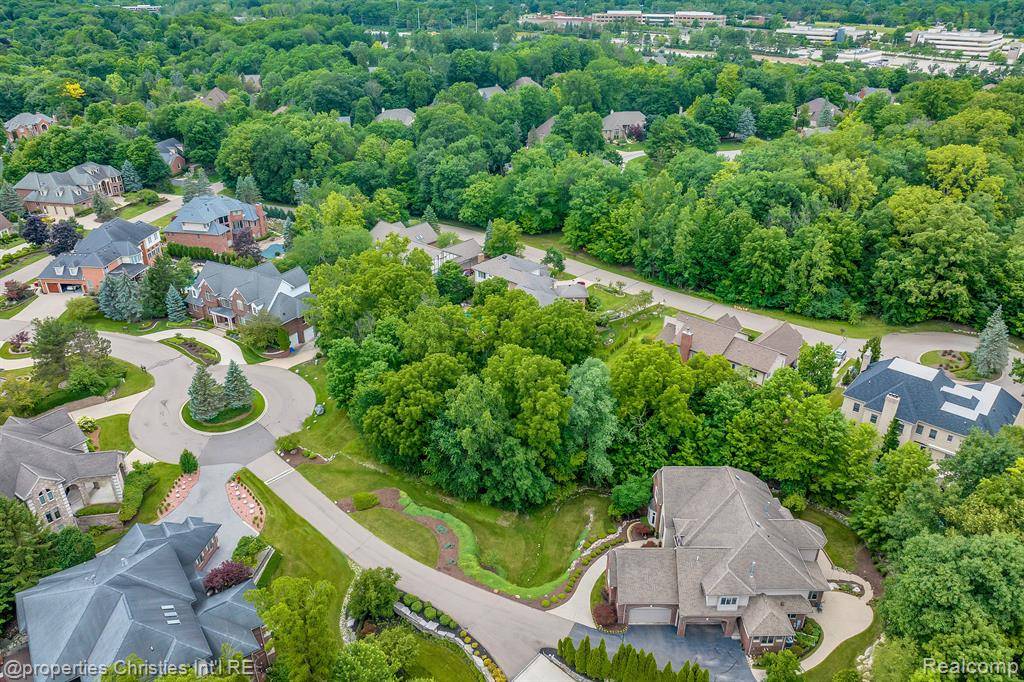 Farmington Hills, MI 48331,34750 Huntington LOT