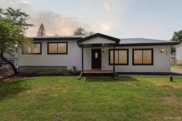 2145 Terrapin Street, Wolverine Lake, MI 48390