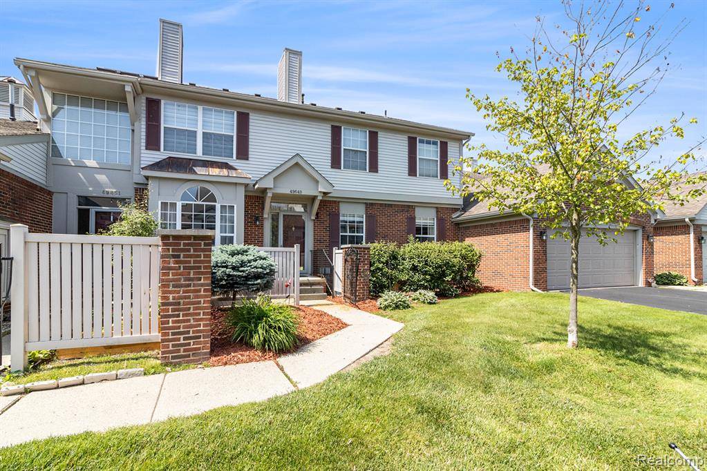 49649 Draper Circle, Plymouth, MI 48170