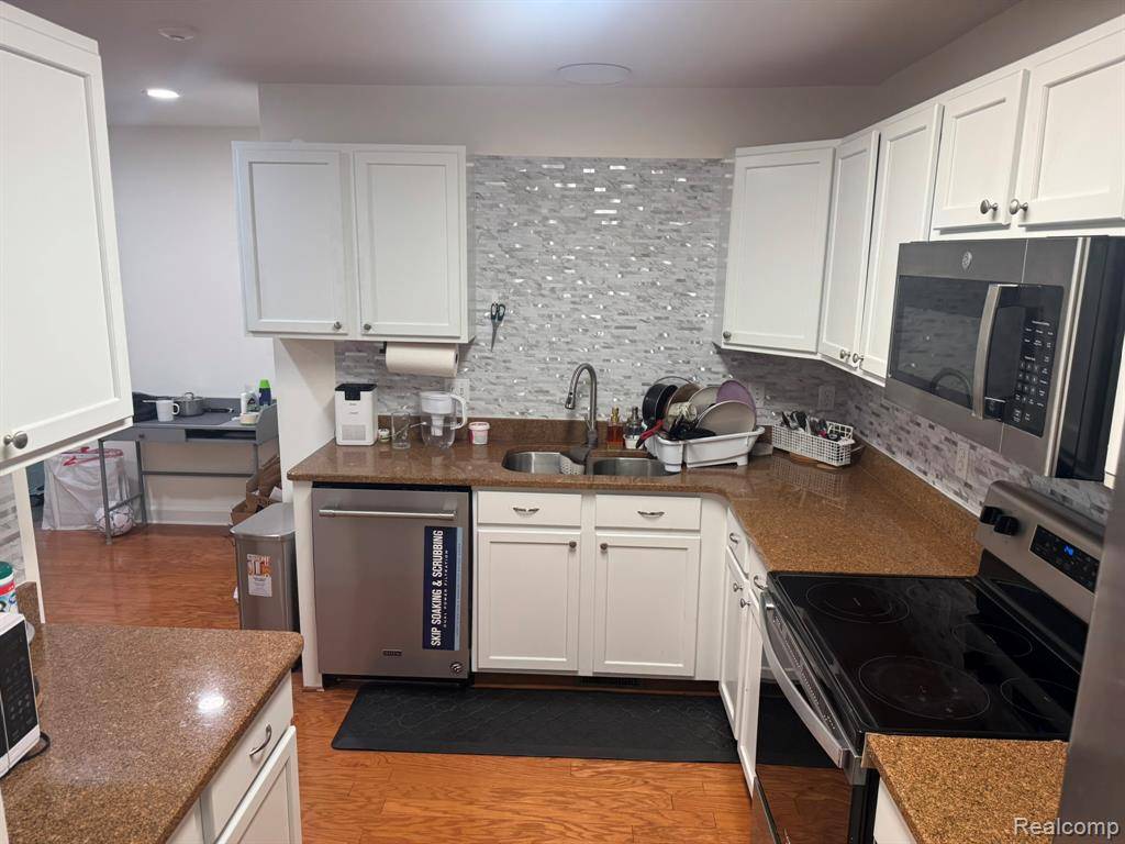 Canton, MI 48187,44700 Heather Lane