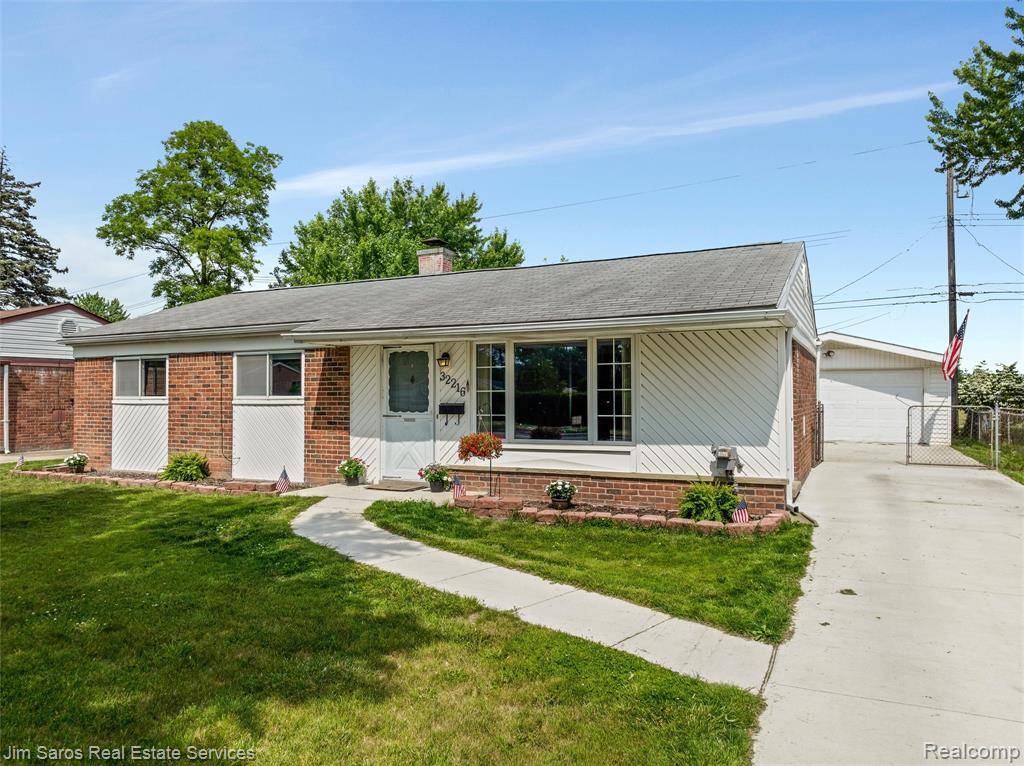 32216 Exeter Drive, Warren, MI 48092