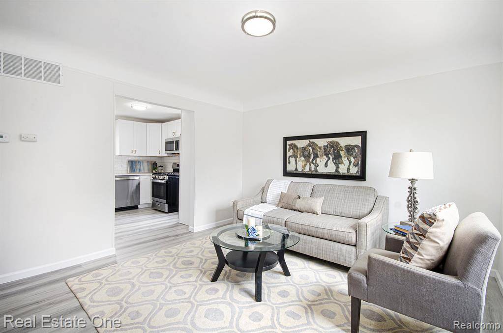 Allen Park, MI 48101,17252 Horger Avenue