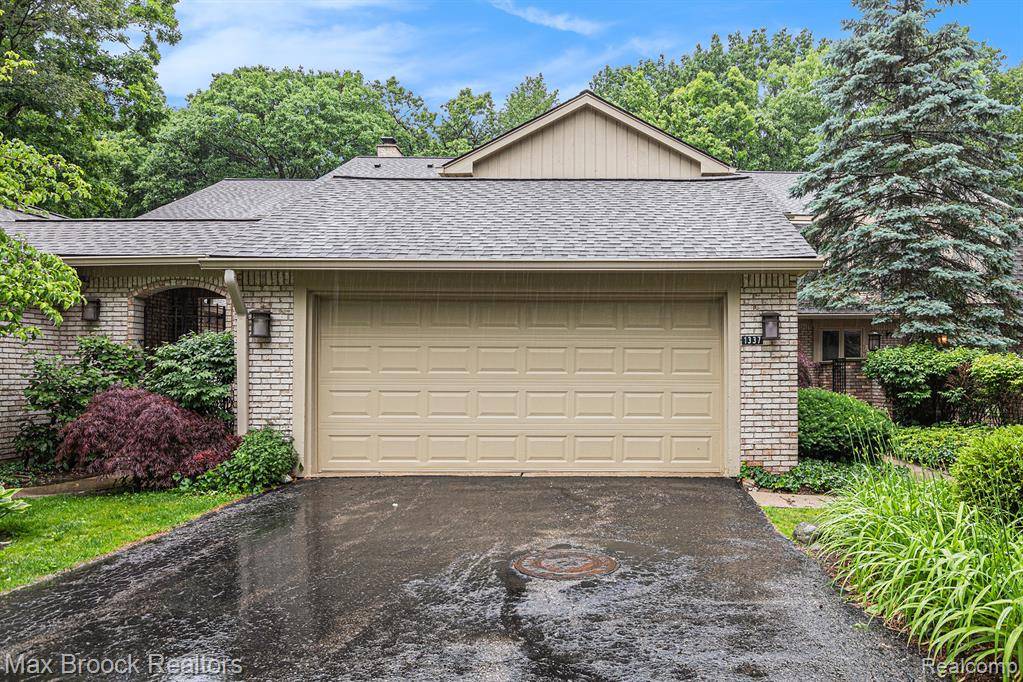 1337 Knollcrest Circle, Bloomfield Hills, MI 48304