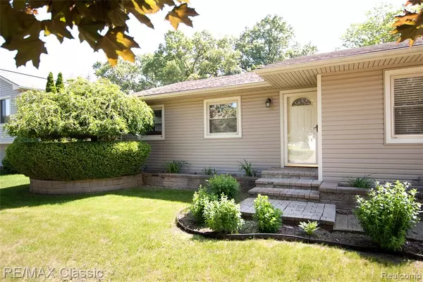 Commerce Twp, MI 48382,5280 Weston Court