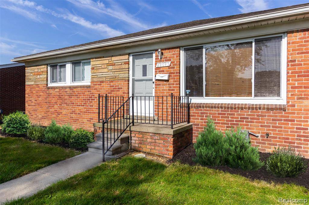 Eastpointe, MI 48021,24645 Greenbrier Avenue