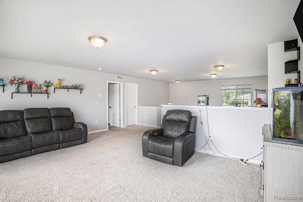 Howell, MI 48843,1214 Kenny Brook Lane