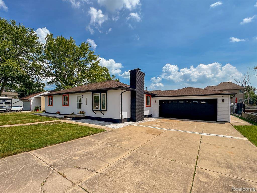 Harrison Township, MI,37910 Mallast Street