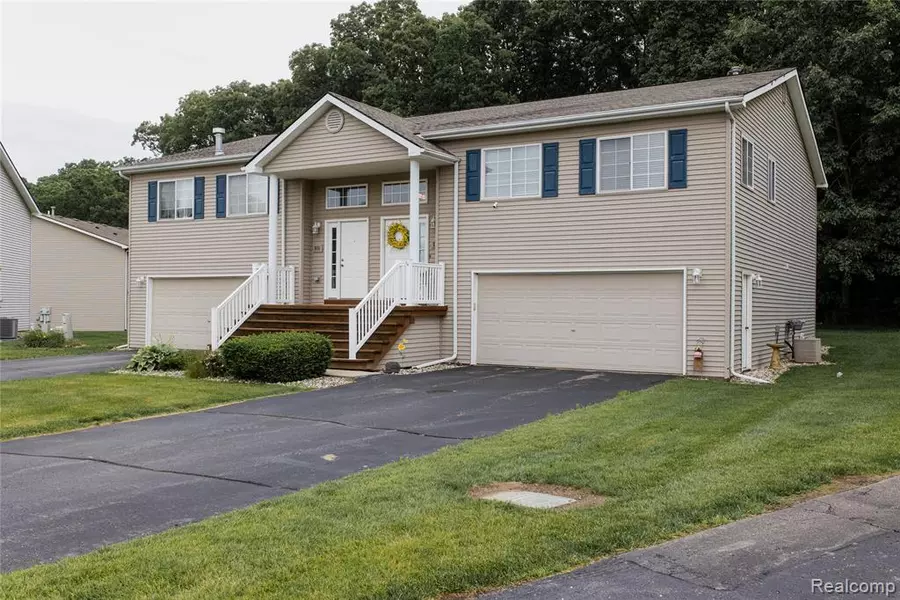 1014 Timber Ridge Court, Grand Blanc, MI 48439