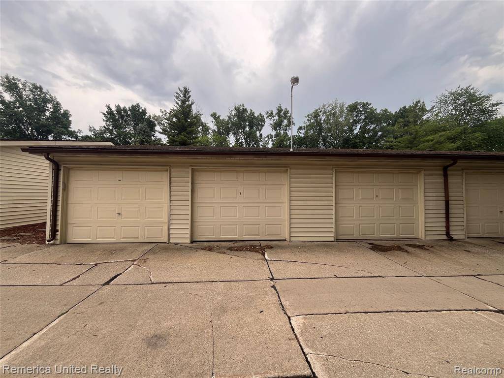 Westland, MI,35754 Castlewood Court