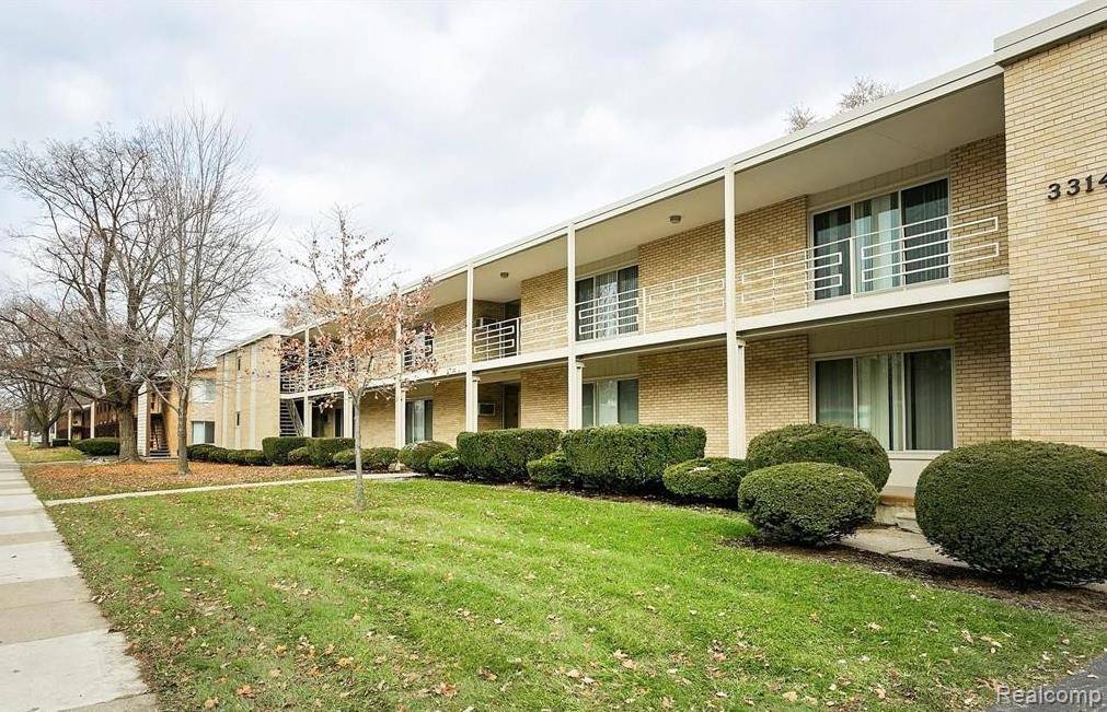 3314 GREENFIELD Road, Royal Oak, MI 48073