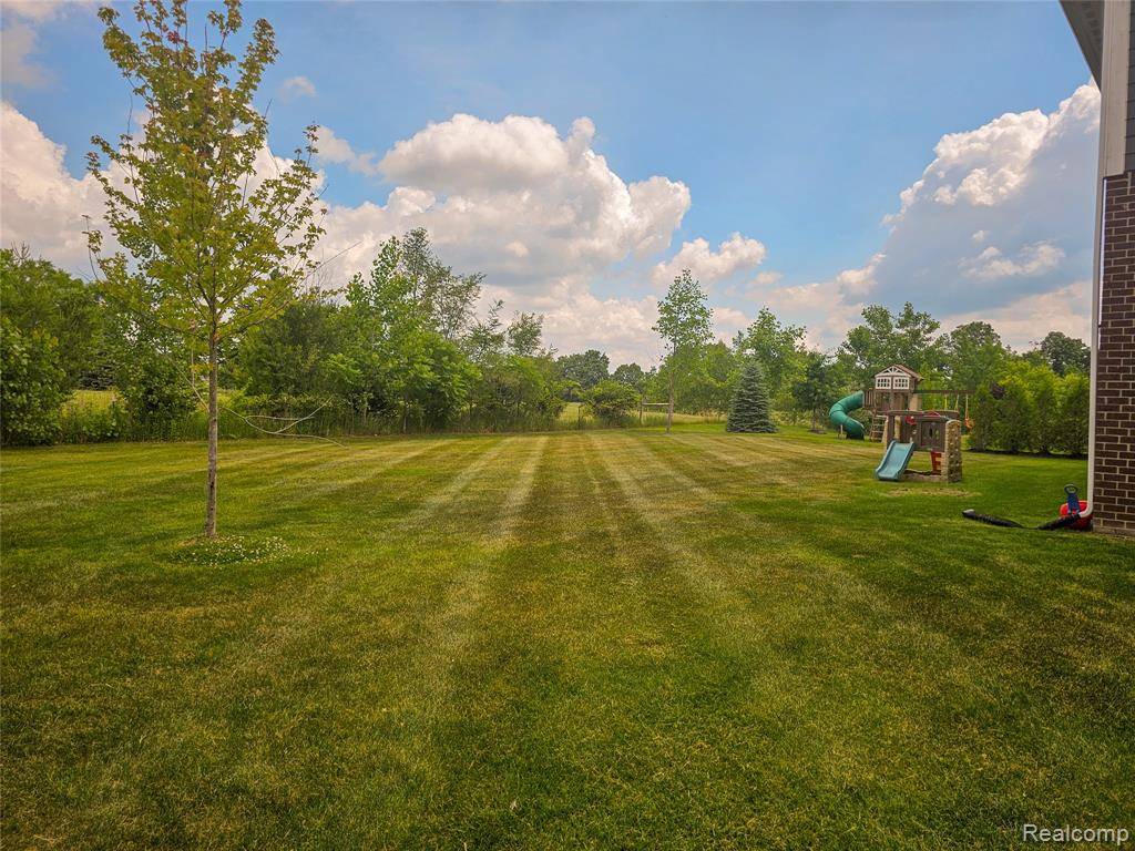 South Lyon, MI 48178,57558 Stoneleigh Drive