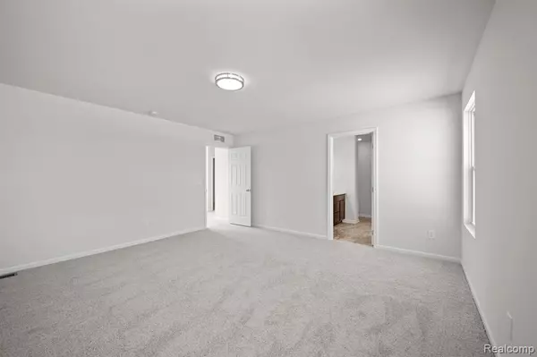 Belleville, MI 48111,48495 Old Oak Trail