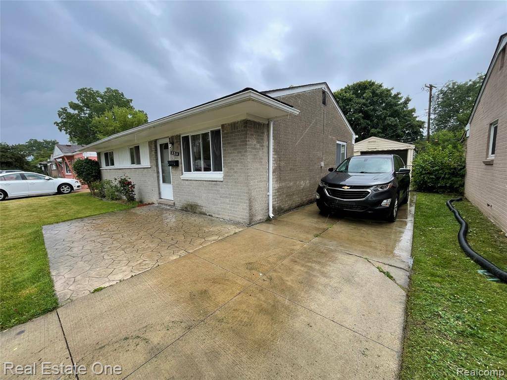 Oak Park, MI 48237,13211 Albany Street