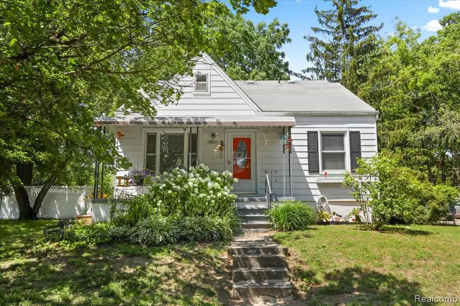 35228 Rosslyn Street, Westland, MI