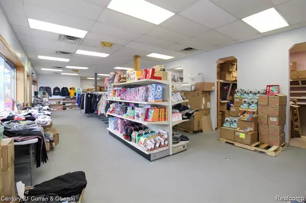 Lincoln Park, MI 48146,3929 Dix Highway
