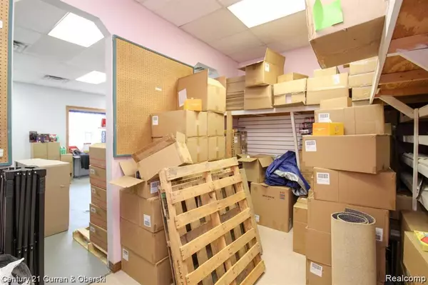 Lincoln Park, MI 48146,3929 Dix Highway