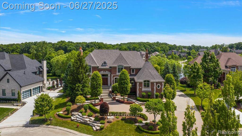2848 Croftshire Court, Rochester, MI 48306