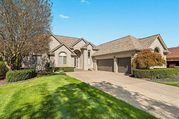 57563 Stonebriar Drive, Washington, MI
