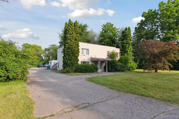 Romulus, MI 48174,11126 Grover Street