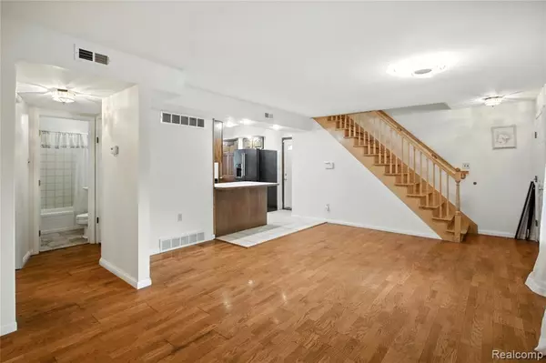 Melvindale, MI,19230 Wall Street