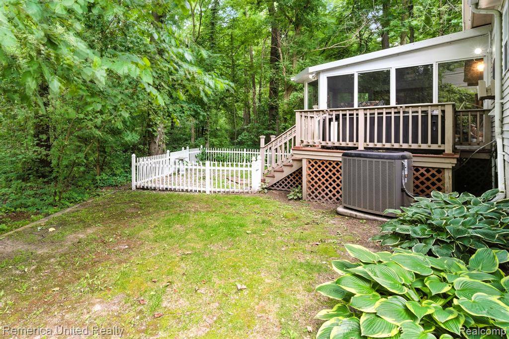 South Lyon, MI 48178,900 Oak Creek Drive