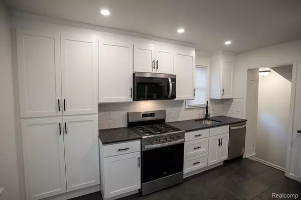 Royal Oak, MI 48067,1402 Owana Ave