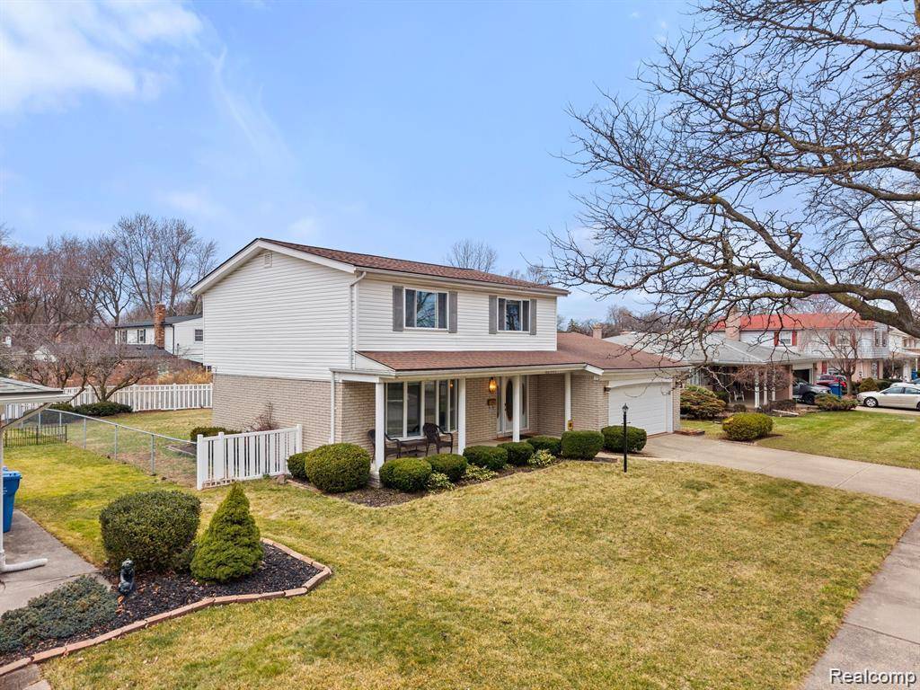 Clinton Twp, MI 48093,32307 Cambridge Drive