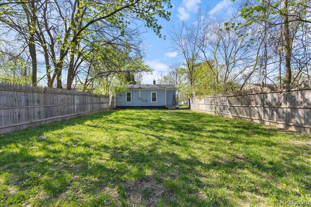Westland, MI 48141,26076 Colgate Street
