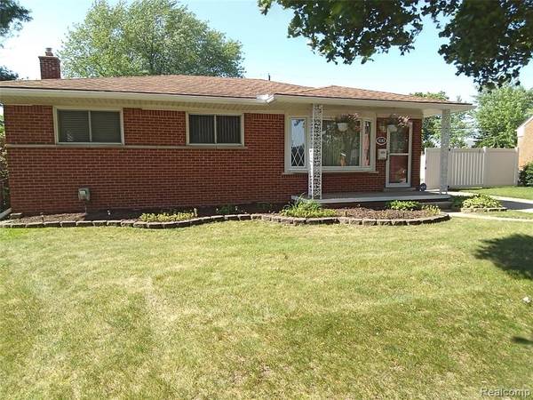 Warren, MI 48093,8283 Christine Street
