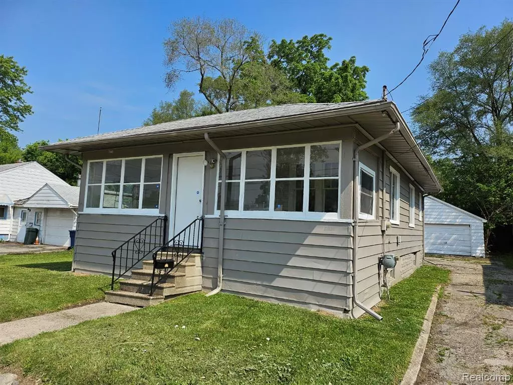 Flint, MI 48507,1102 W Atherton W Road