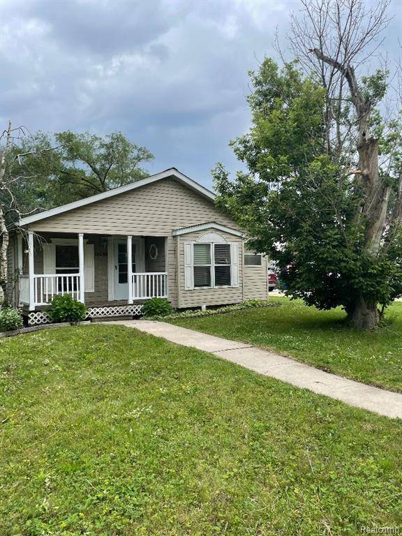 28055 Hanover Boulevard, Wayne, MI 48186